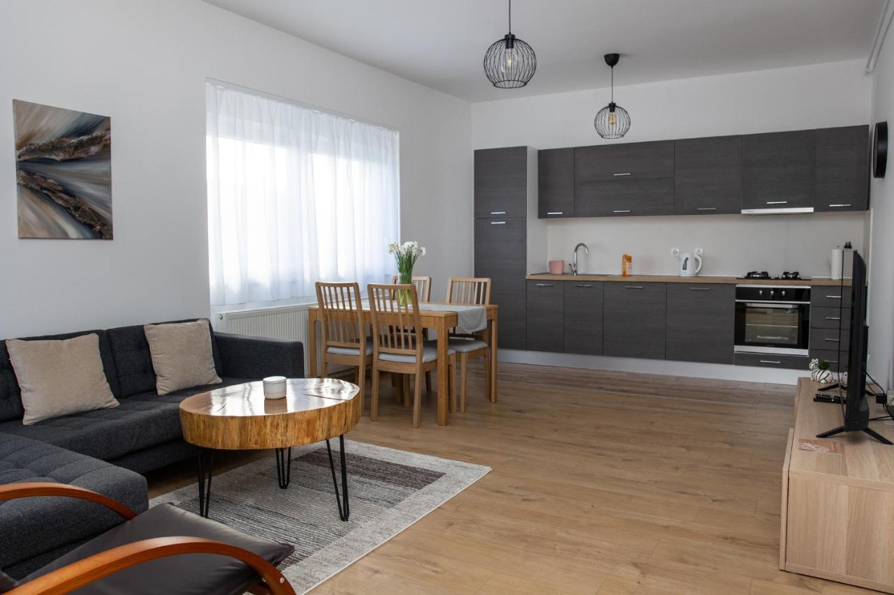 Apartman Ena Бьеловар Экстерьер фото