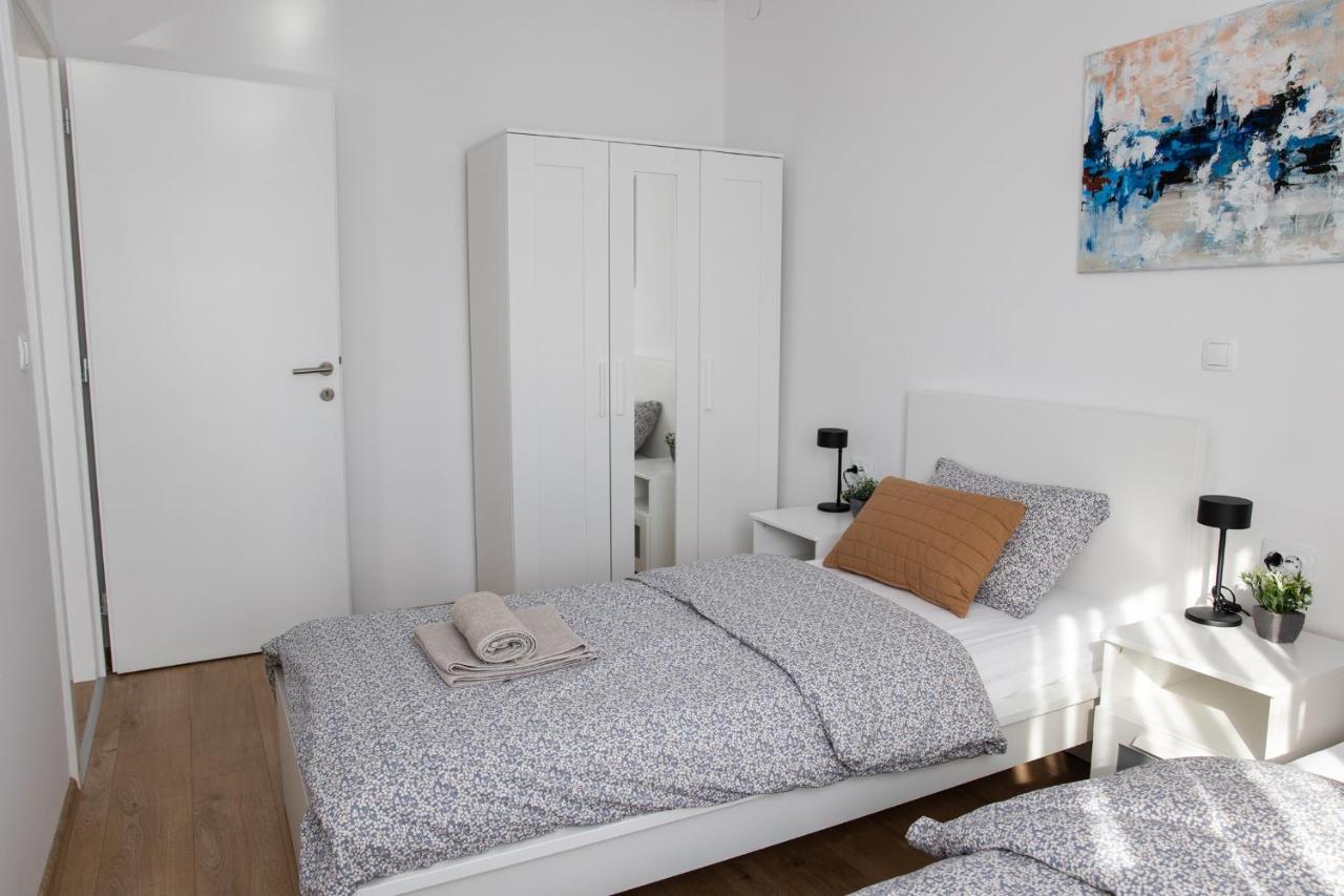 Apartman Ena Бьеловар Экстерьер фото