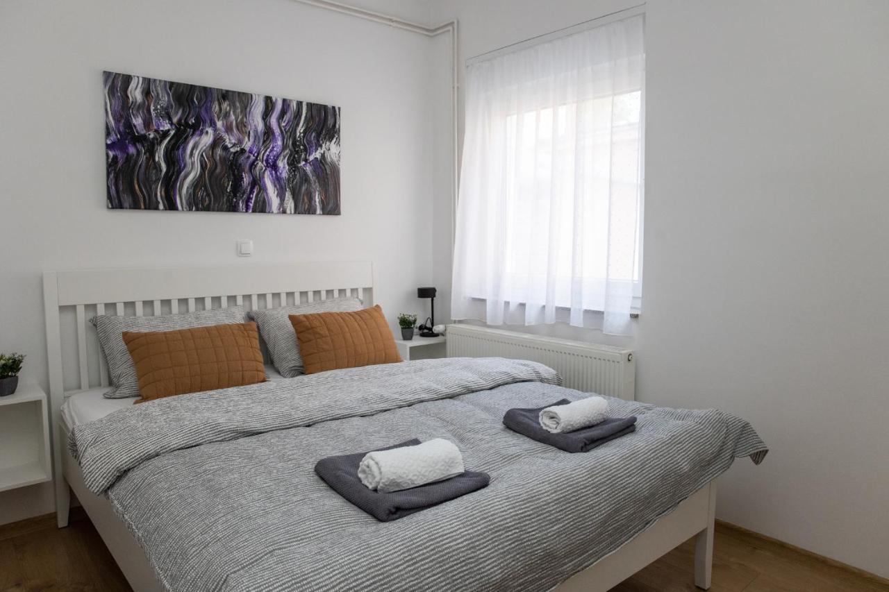 Apartman Ena Бьеловар Экстерьер фото